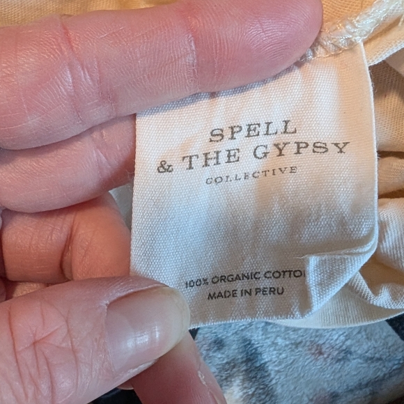 πͺ Vintage Tees! Spell Spirit Of The Wild XS And Follow The Sun Small - Picture 13 of 14